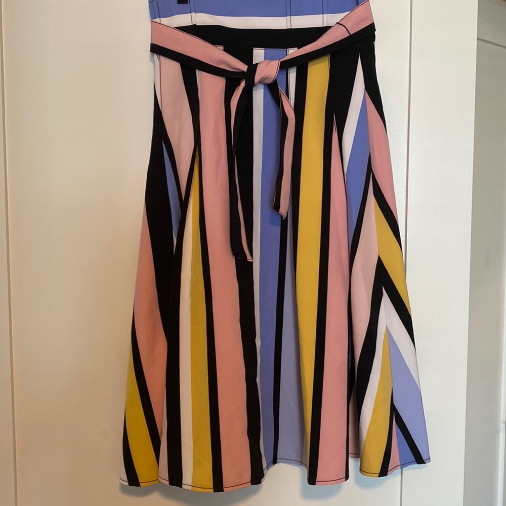 NWOT Multicolored skirt